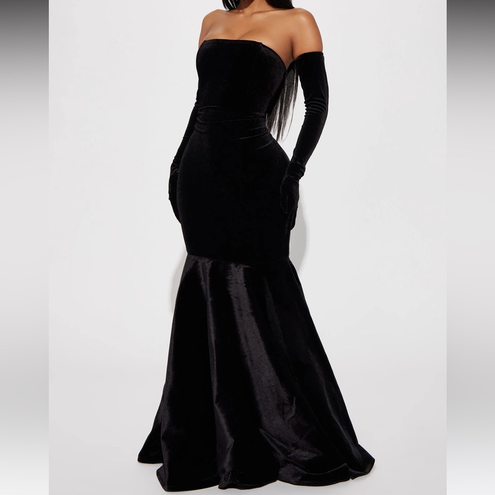 Velvet gown with satin train